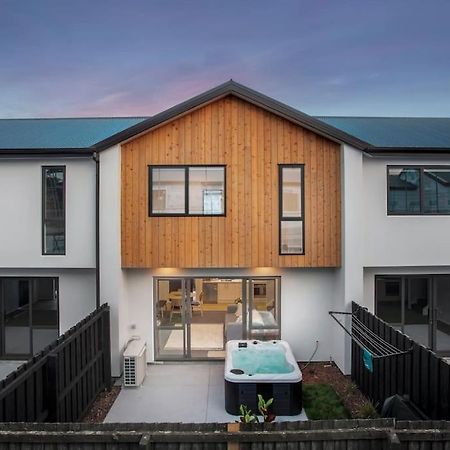 크라이스트처치 Stylish Townhouse With Hot Tub 아파트 외부 사진
